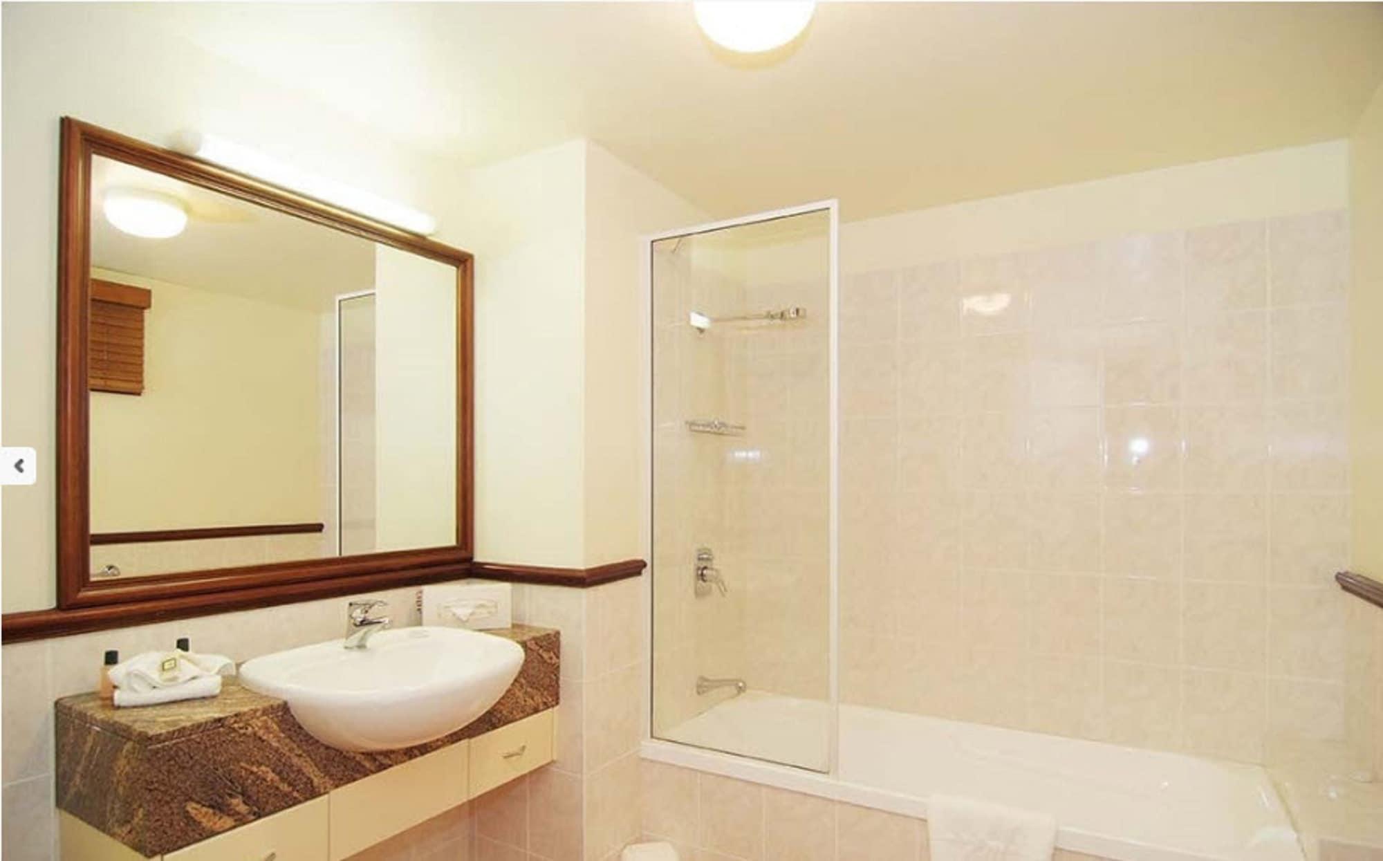 At Water'S Edge Resort Airlie Beach Exterior photo