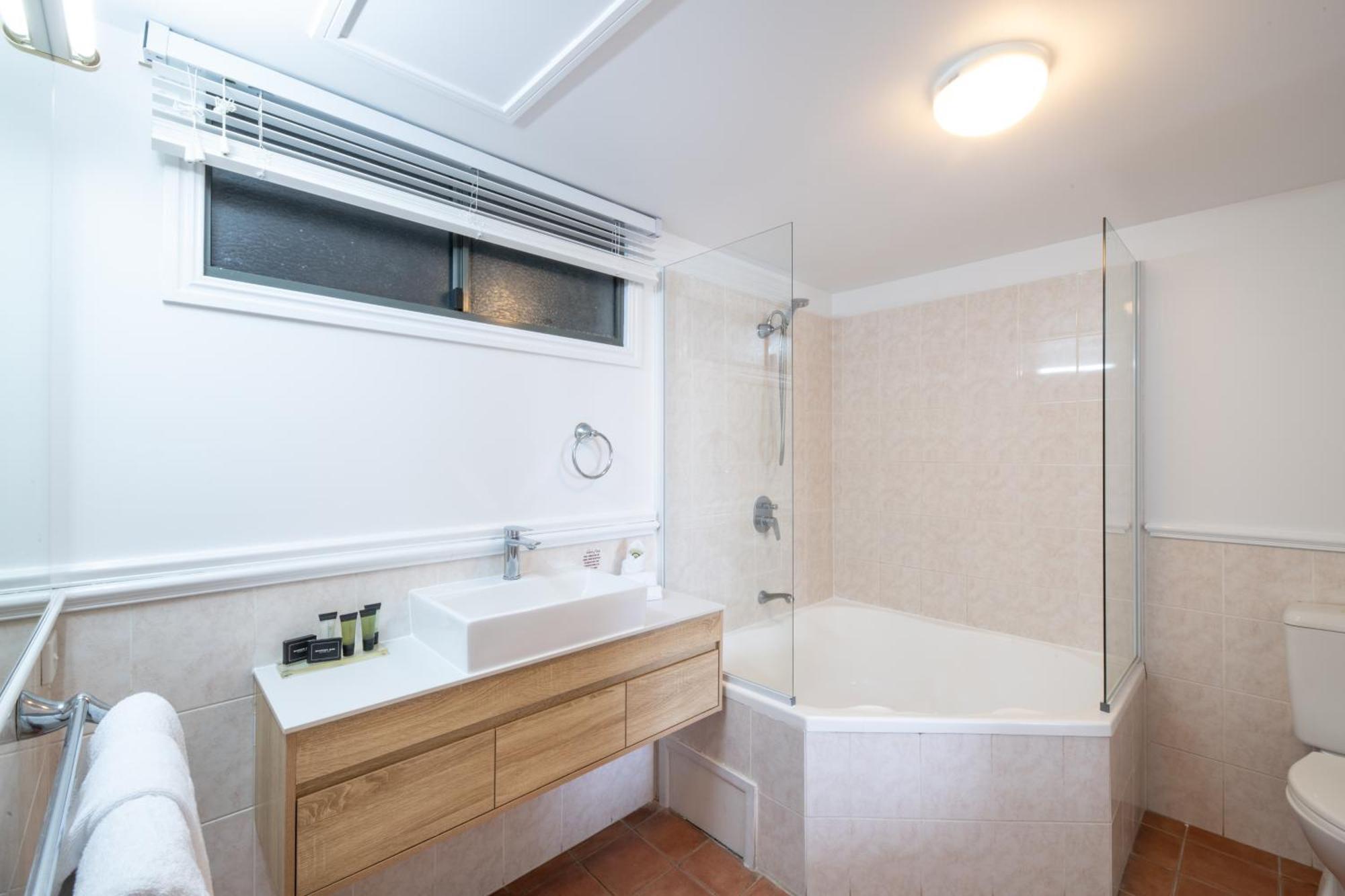 At Water'S Edge Resort Airlie Beach Exterior photo