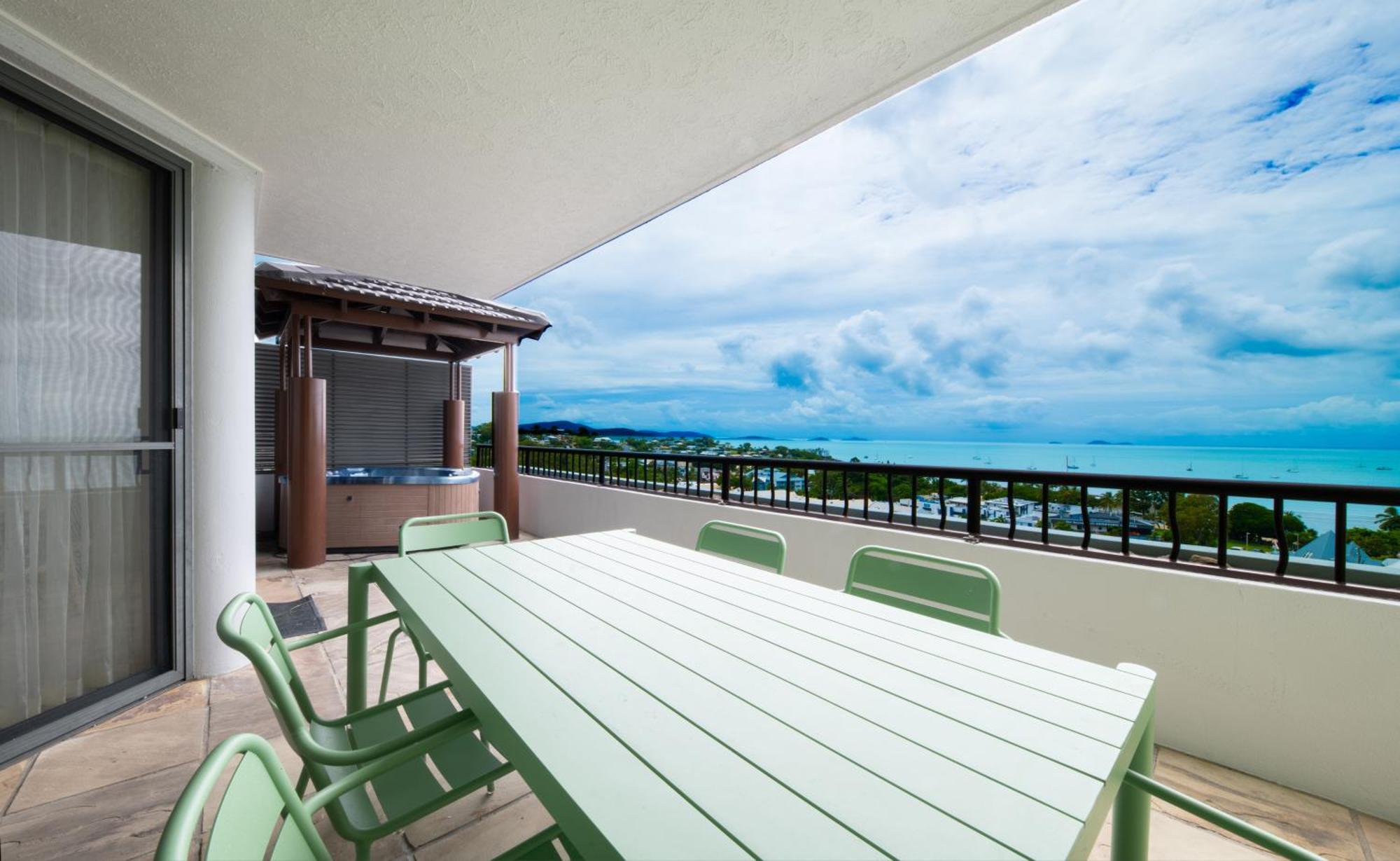 At Water'S Edge Resort Airlie Beach Exterior photo